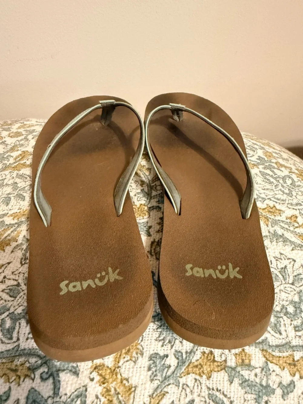 Sanuk good sandals